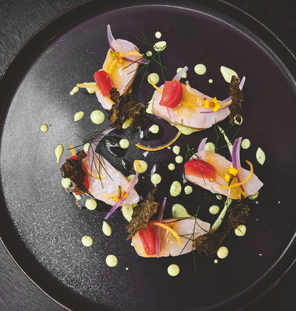 Gebeizter Kingfish mit Mixed Pickles & Dill