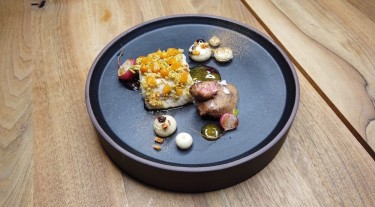 Waller - Waller / gelbes Steinobst / Rüben
Koch: Michael Jeckel
Restaurant: Jan Hoffmann Shuka Bar
