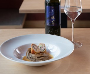 Gefüllte Kalbsinvoltini - Gefüllte Kalbsinvoltini mit Sake-Sahne-Soße auf hausgemachten Sobanudeln
Restaurant: Nanami