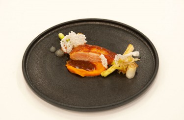 Lachsfilet in Teriyaki - Lachsfilet in Teriyaki, mit Süßkartoffel und Jungzwiebel
Koch: Alexander Hettegger
Restaurant: DAS EDELWEISS